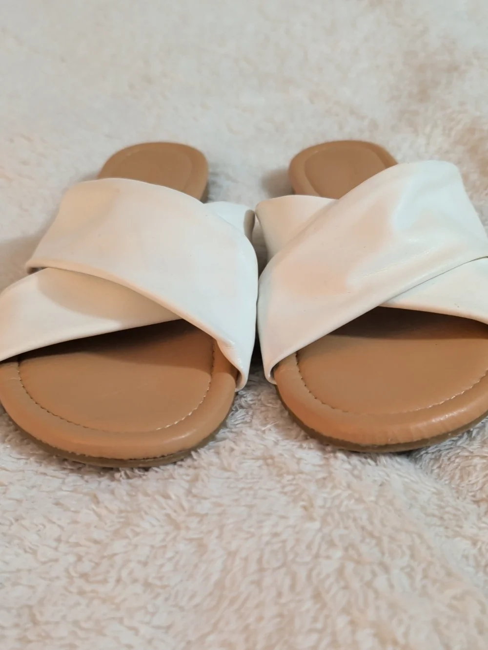 Cynthia Rowley White Crisscross Flat Slide Sandals Size 7.5